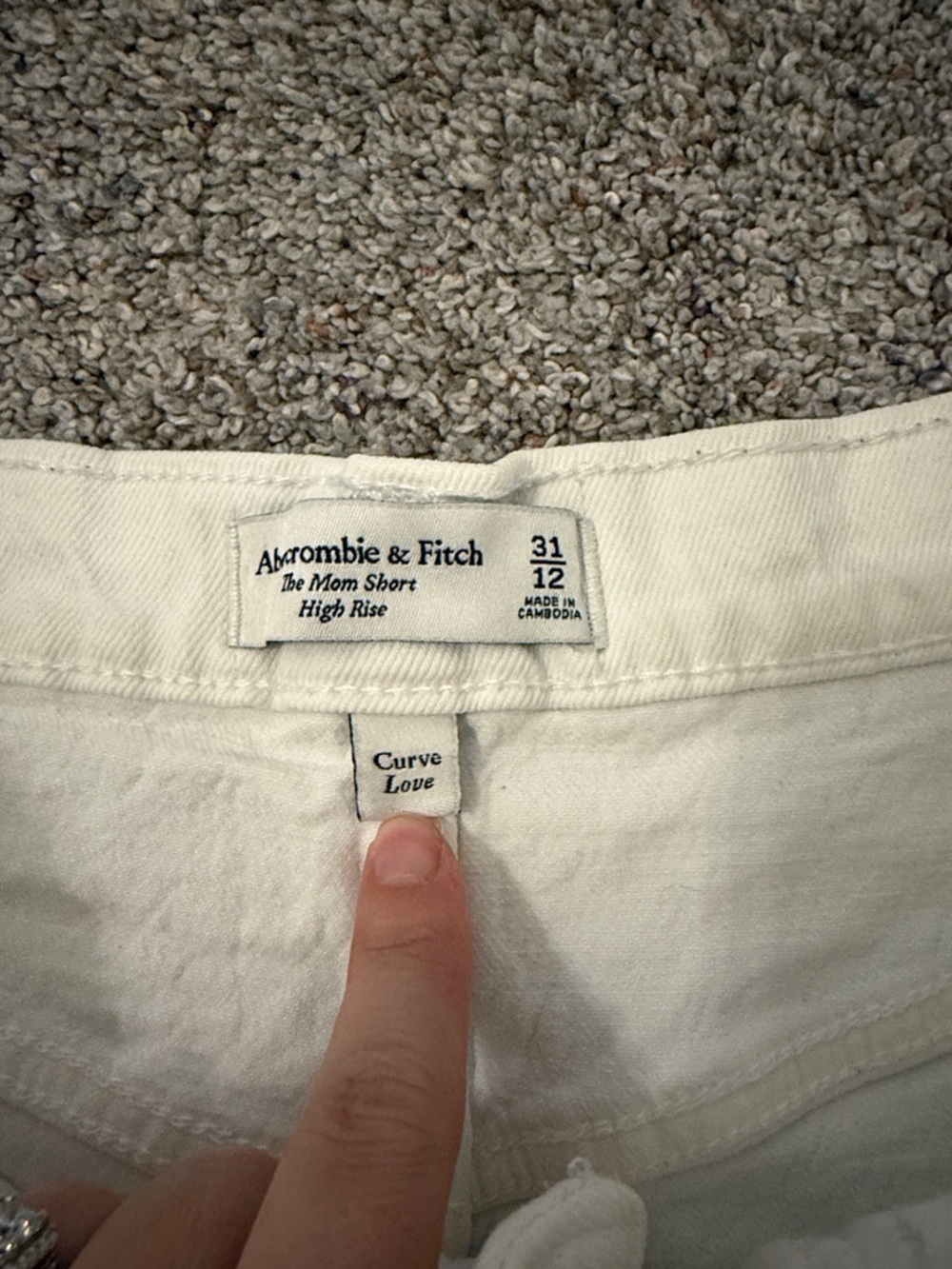 Abercrombie & Fitch The Mom Short High Rise Curve White Denim Cutoff Shorts 31 - Picture 3 of 6